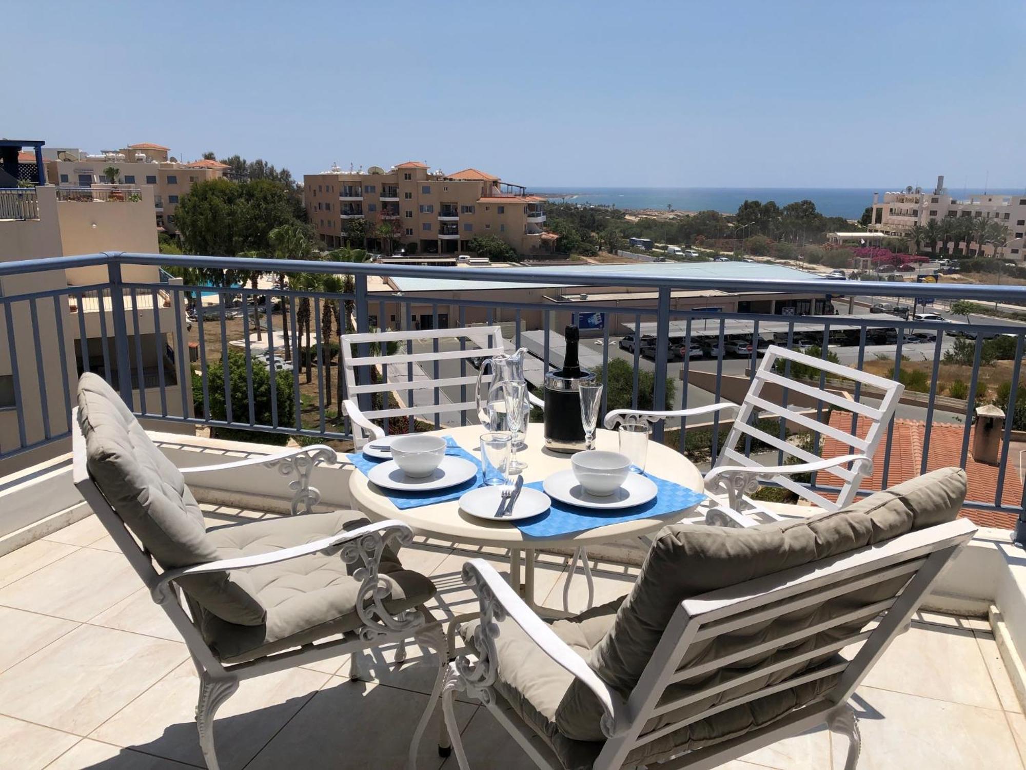 Kings Palace - Modern Penthouse With Incredible Sea Views Paphos Extérieur photo
