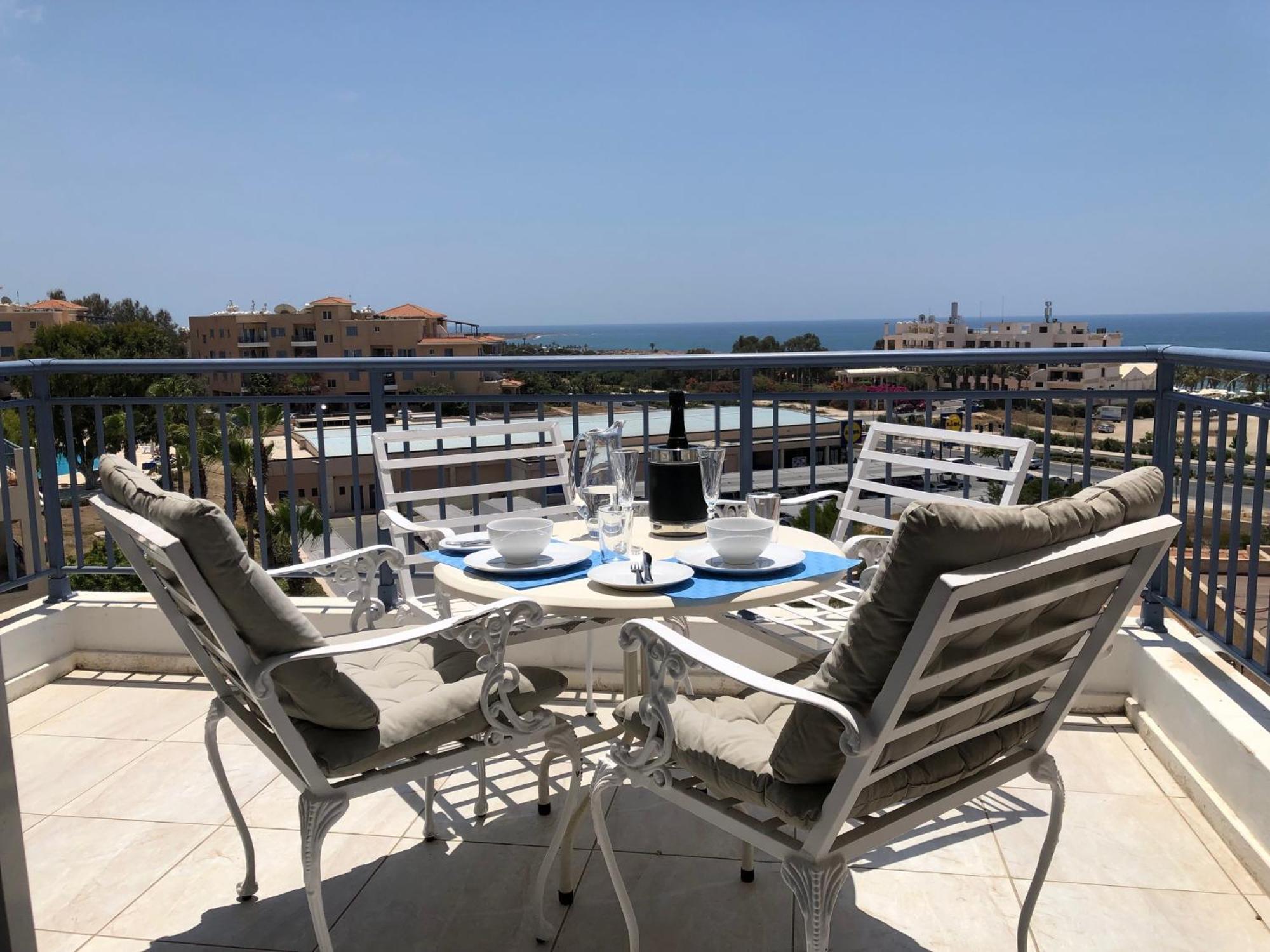 Kings Palace - Modern Penthouse With Incredible Sea Views Paphos Extérieur photo